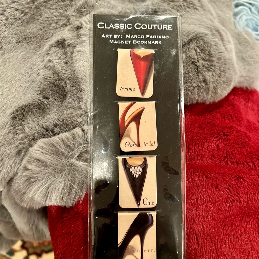 NWT Magnet shoe art Bookmark Set of 4  - Red and Black